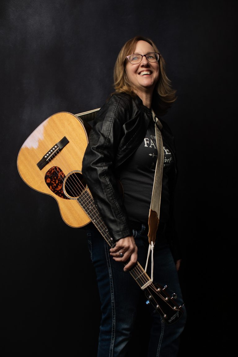 Sarah Peterson, Minnesota Songwriter • Music for Ads TV • Film • Movie • Artist Release